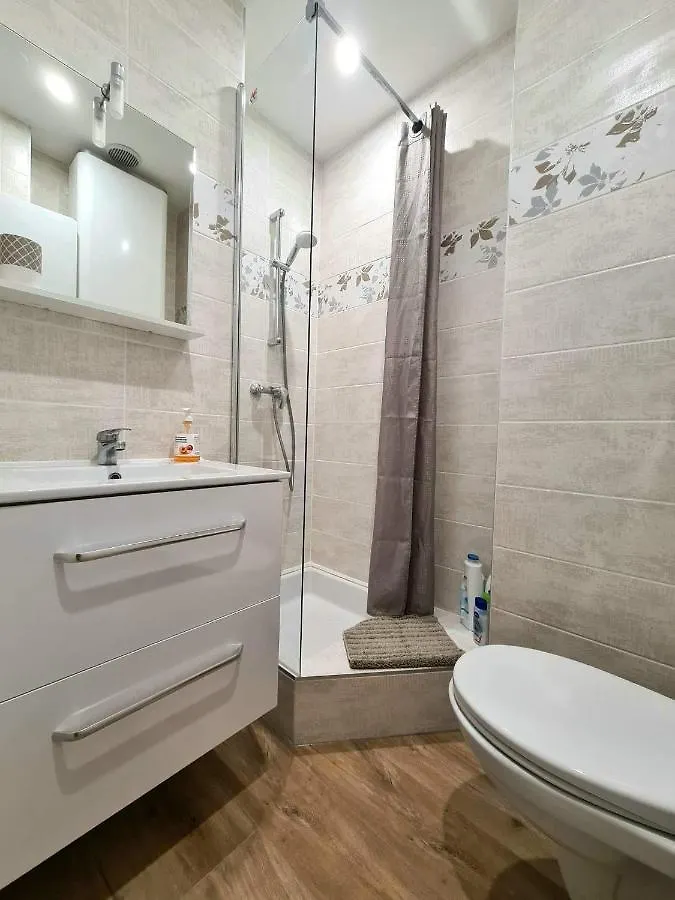 Carre Dor, Zone Pietonne, Studio Renove Au Calme Apartment Nice