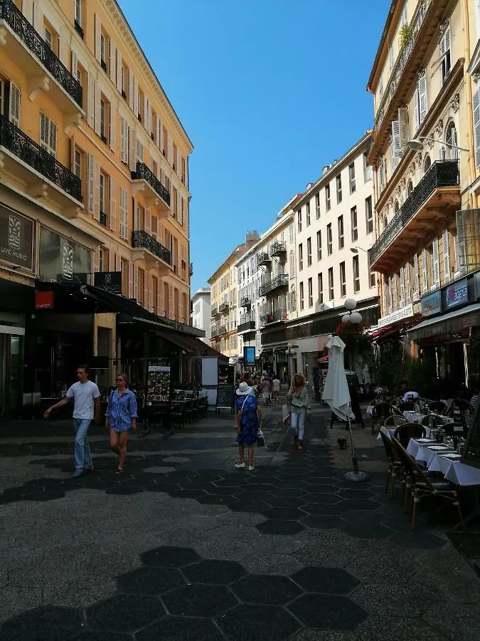 Carre Dor, Zone Pietonne, Studio Renove Au Calme Apartment Nice